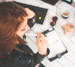 organisateur d'évènement, wedding planner et autres, nous avons le modèle de badge professionnel qu'il vous faut