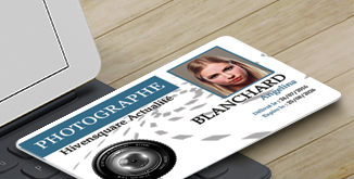 bannière mobile illustrant un badge professionnel de photographe personnalisé en ligne