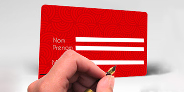 Le blanc d'écriture permet de pouvoir écriture sur vos cartes PVC avec un stylo bille, tampon facilement