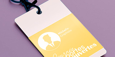 Impression de badge XXL pour vos évènements salons, conférences, expositions, etc.