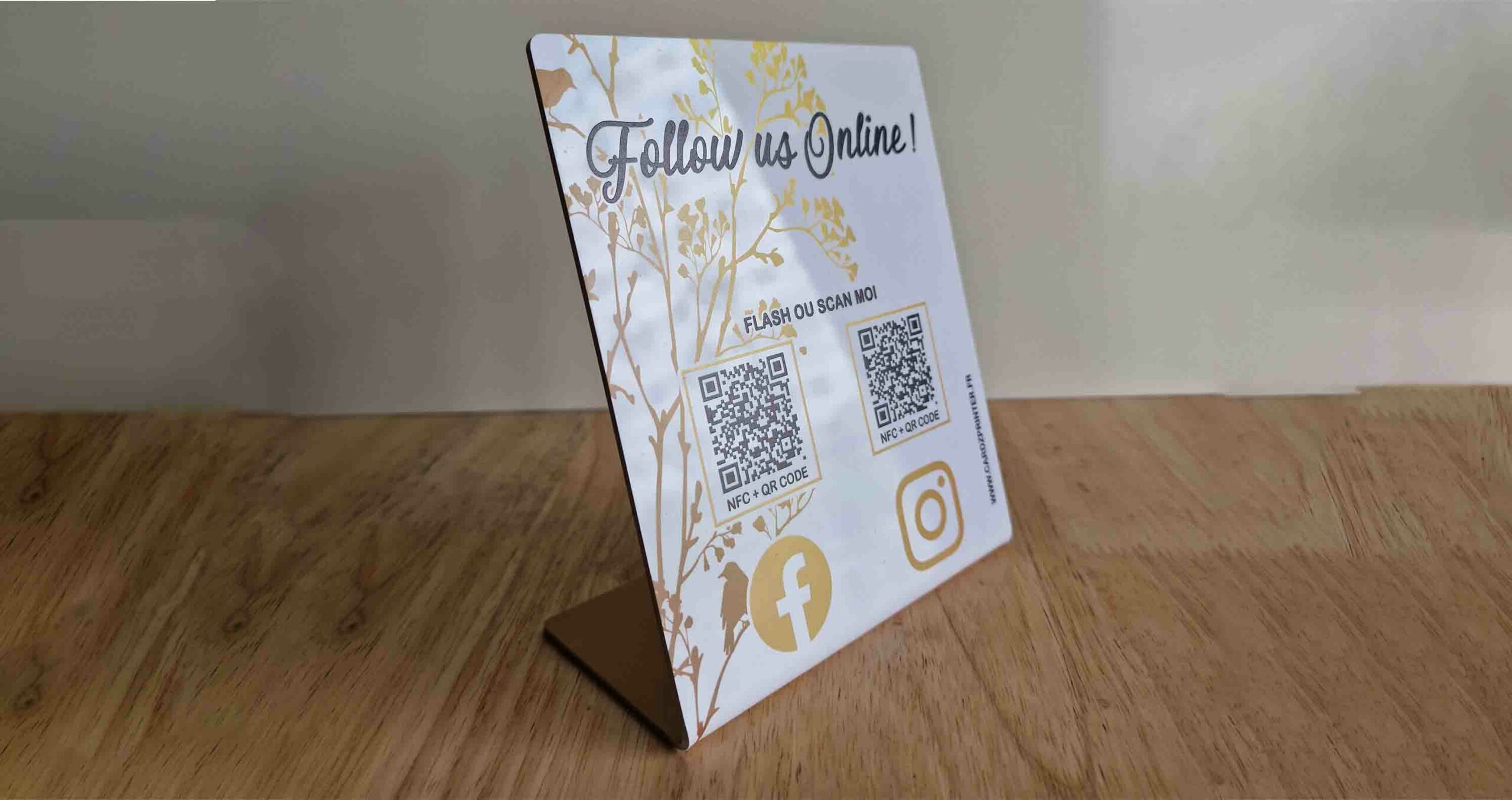 Impression personnalisé de votre chevalet intégrant la technologie NFC et Qr Code